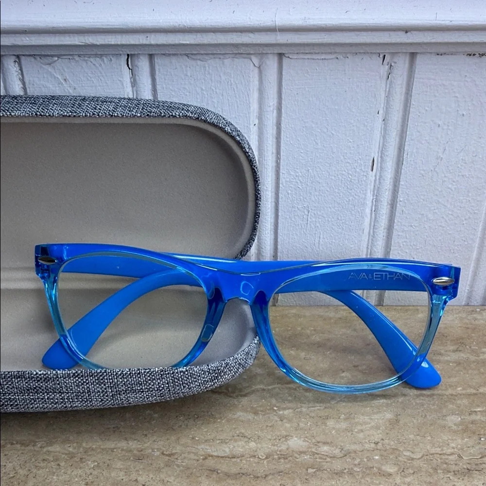 Kids Blue AVA & ETHAN Sunglasses with Case